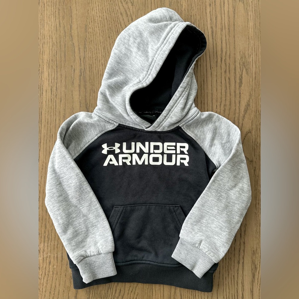 Toddler Boys Under Armour Hoodie size 2T